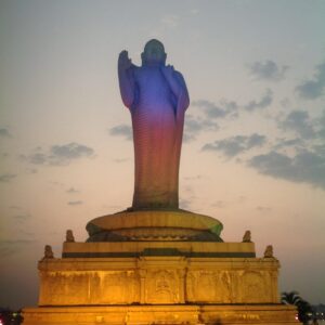 buddha-statue-at-hussein