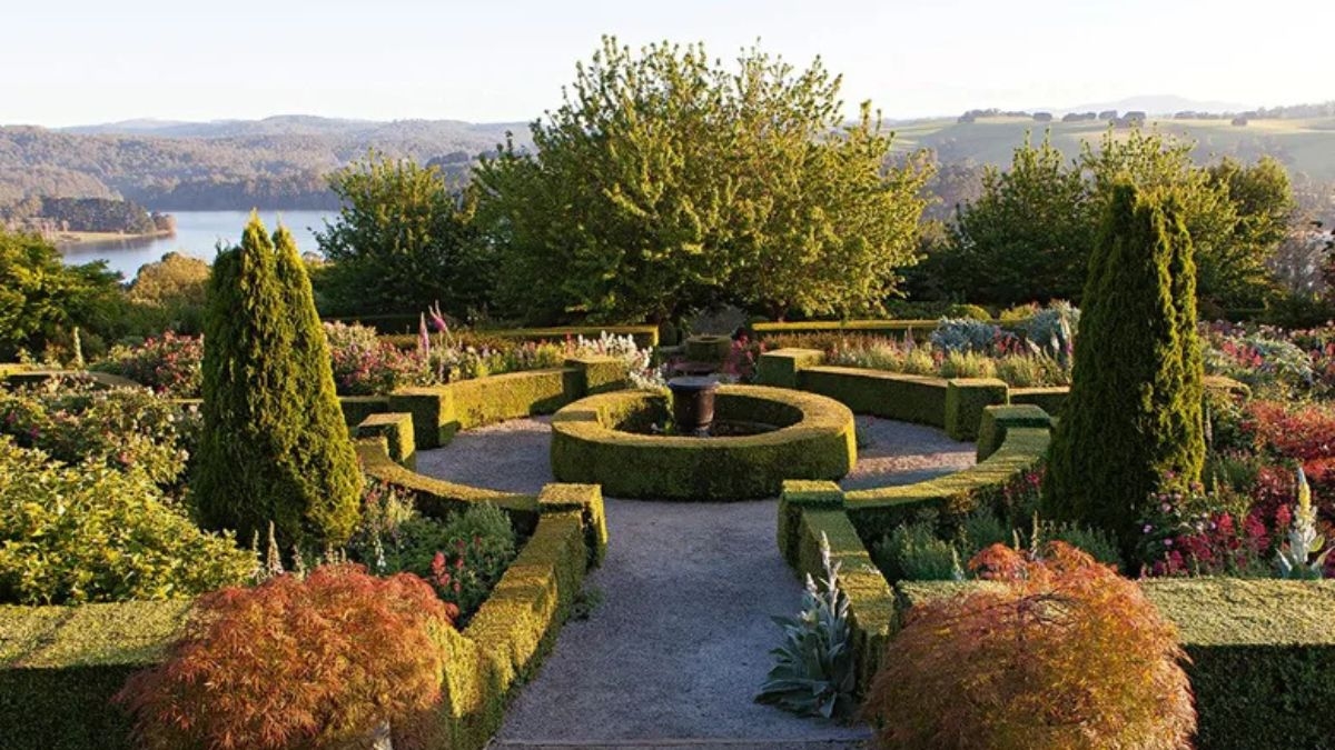 5 Gorgeous French Knot Garden Flower Beds for Elegant Layouts
